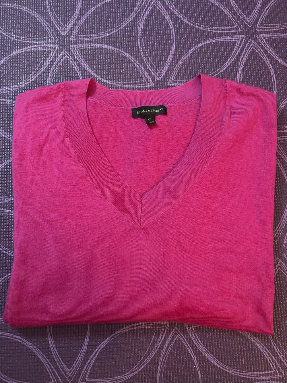 Banana Republic 100% Merino Wool Magenta Sweater size XXL